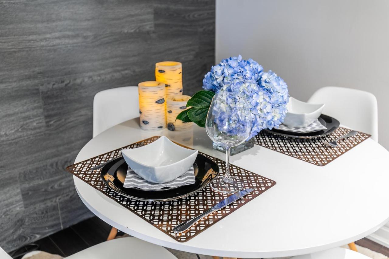 טורונטו Nb Urban Luxury Suites מראה חיצוני תמונה