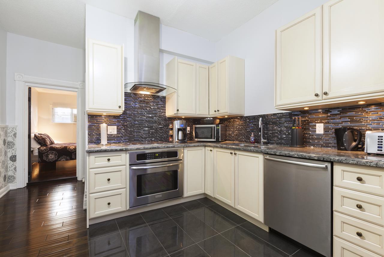 טורונטו Nb Urban Luxury Suites מראה חיצוני תמונה